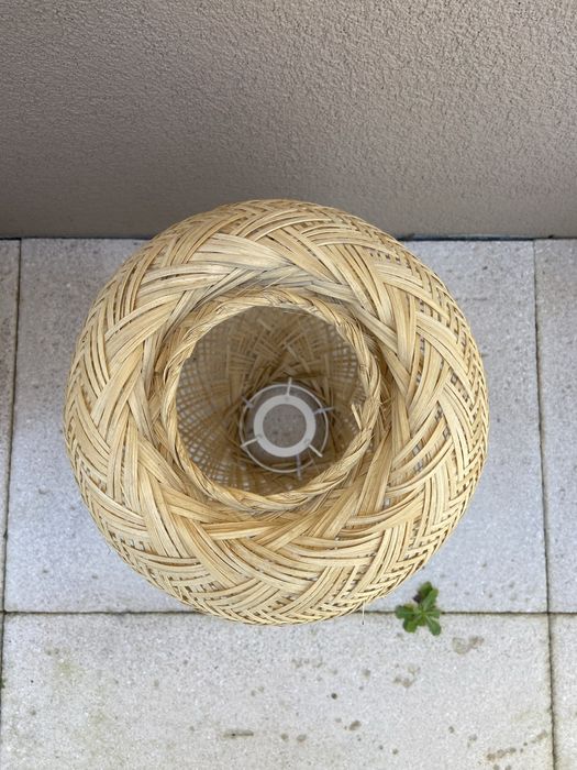 Abajur de tecto em bambu