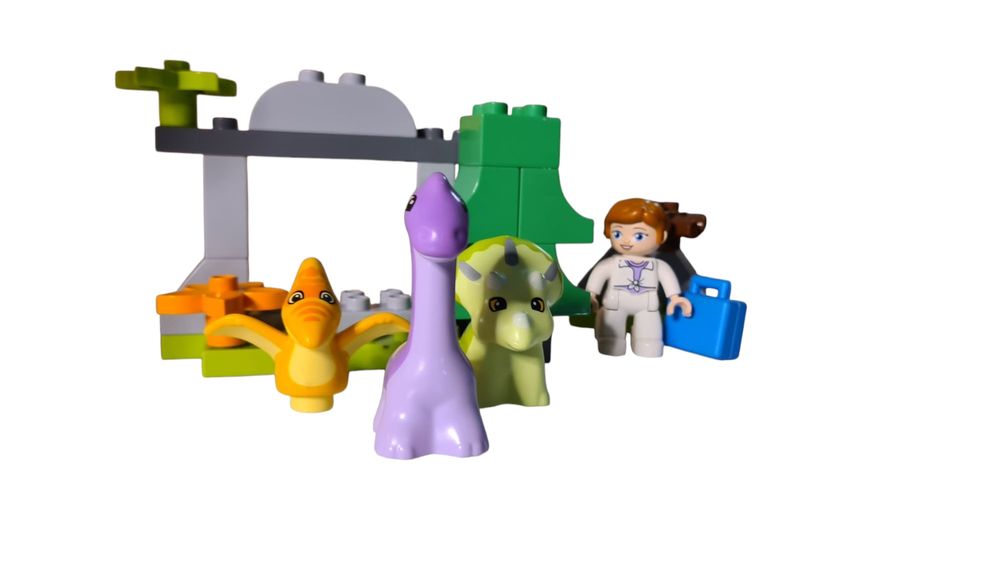 Zestaw LEGO Duplo – Dinozaury z figurką lekarza