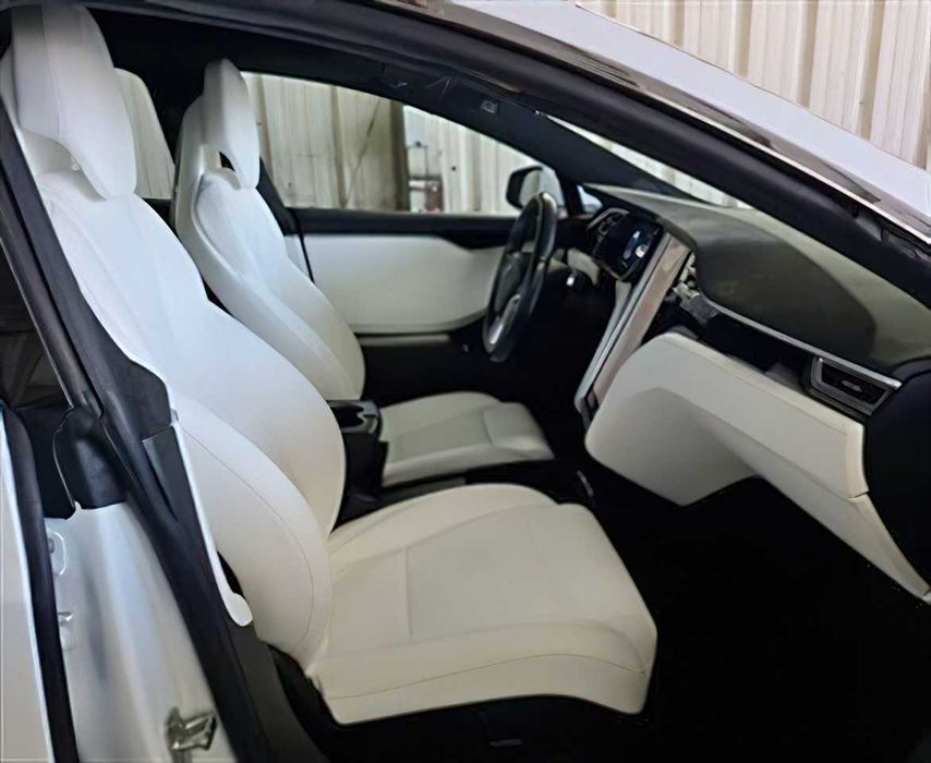 Tesla Model S P100D      2017
