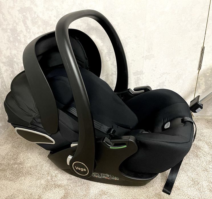 Автокрісло Carrello Vega CRL-14101. База під автокрісло.