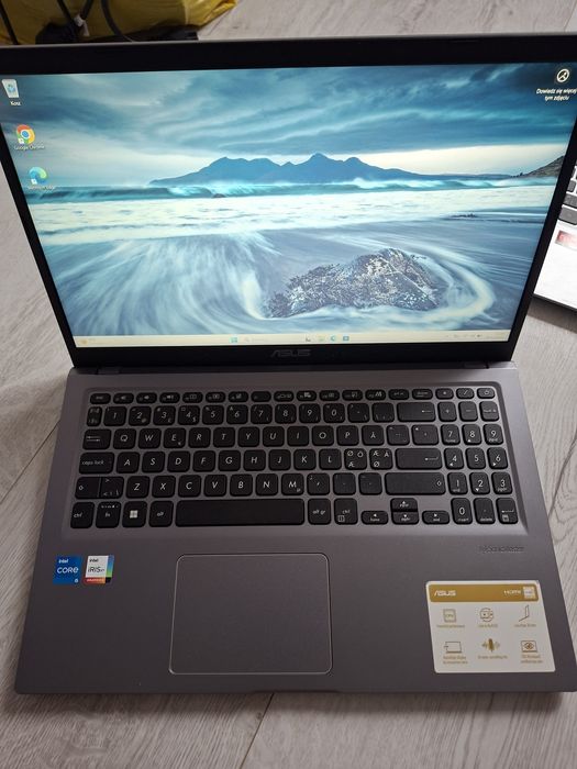 ASUS R565E i5-1135G7, 8gb ram , 256ssd , win 11, iRissXe