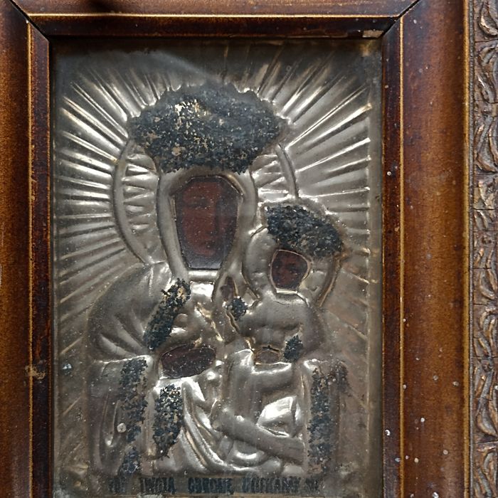 Stary obraz z Matką Boską