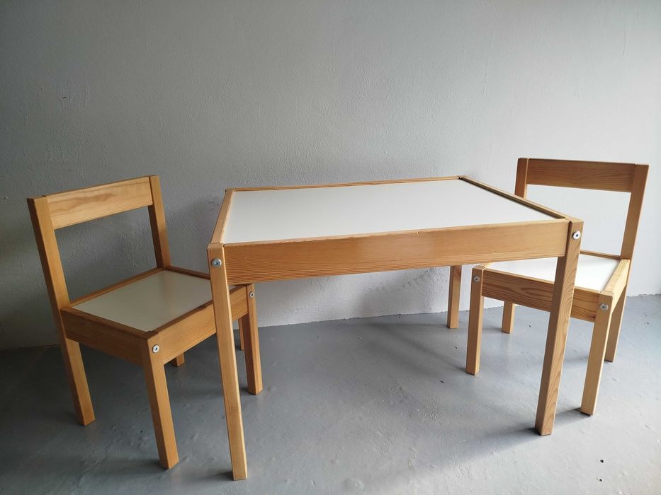 Mesa e Cadeiras Infantis LÄTT Ikea