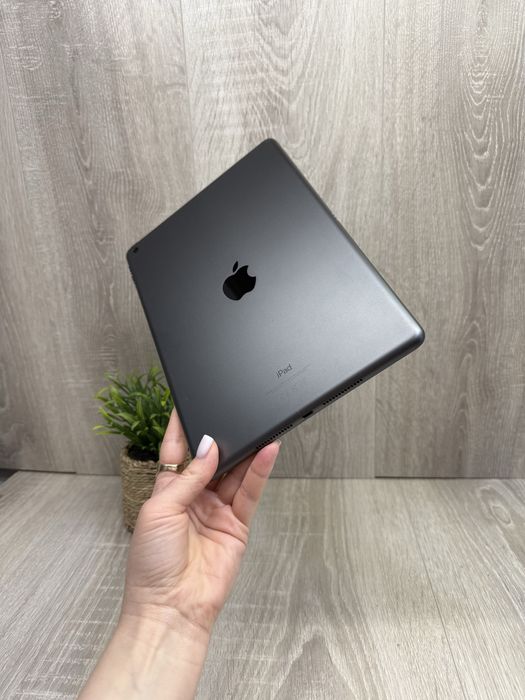 iPad 7, 32 GB, Wi-Fi