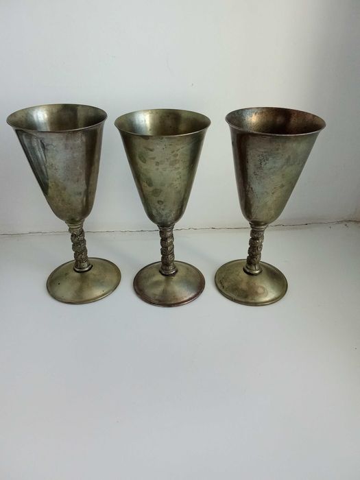 Рюмки з кольорового металу