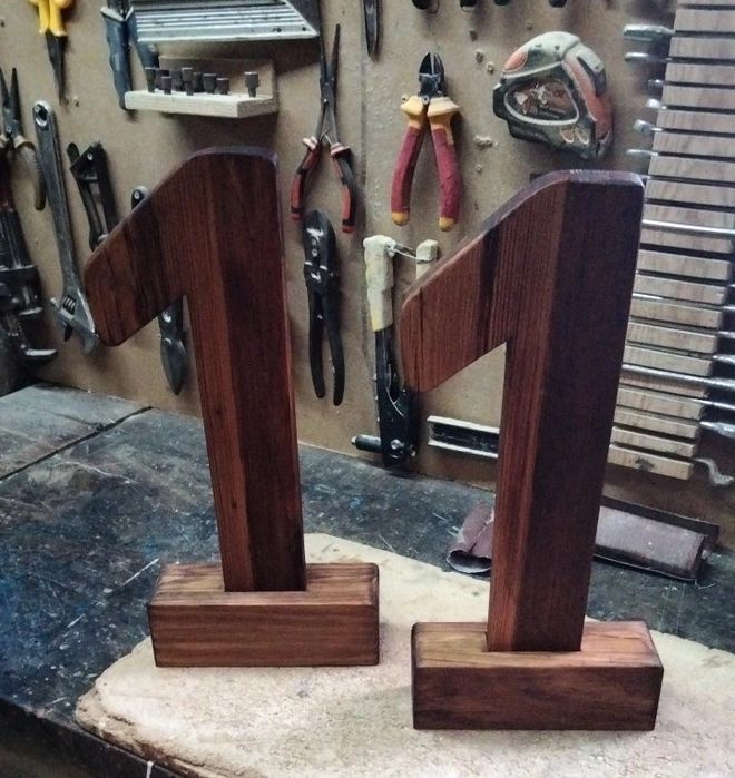 Números em madeira para fotos