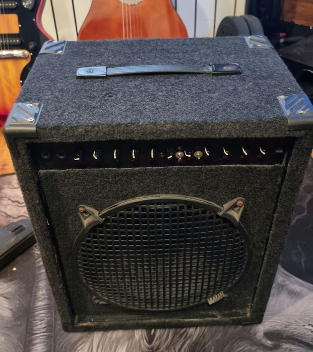 Wzmacniacz gitarowy 280 W