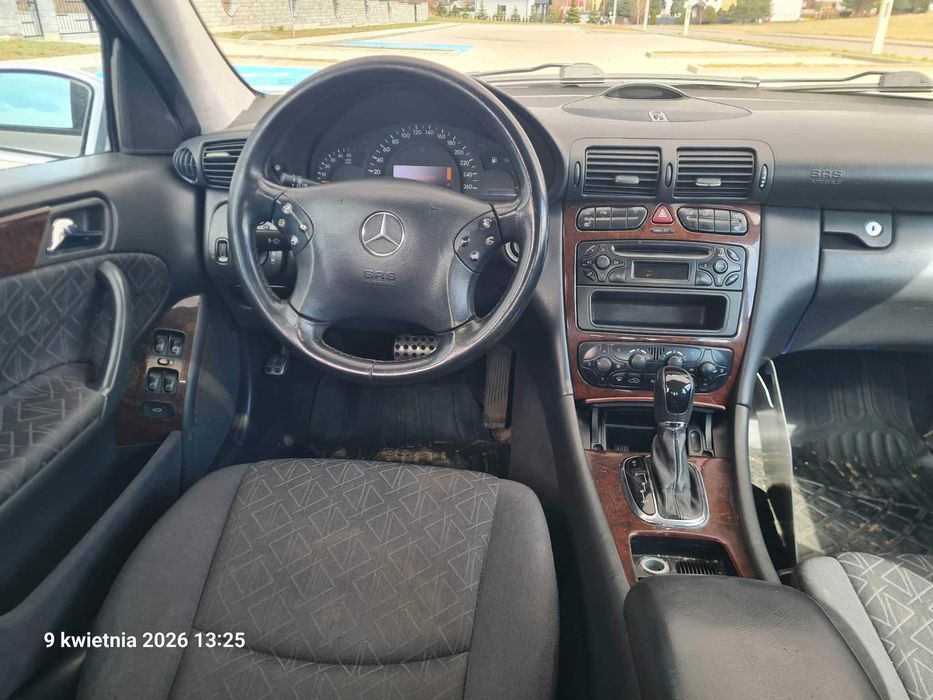 MERCEDES C270 ładny stan automat 2002r