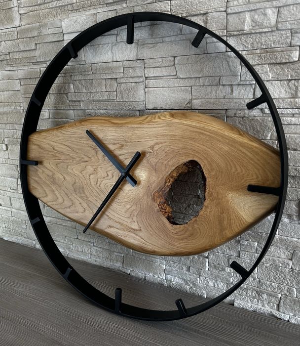 Zegar loft z drewna dębu o średnicy 60 cm