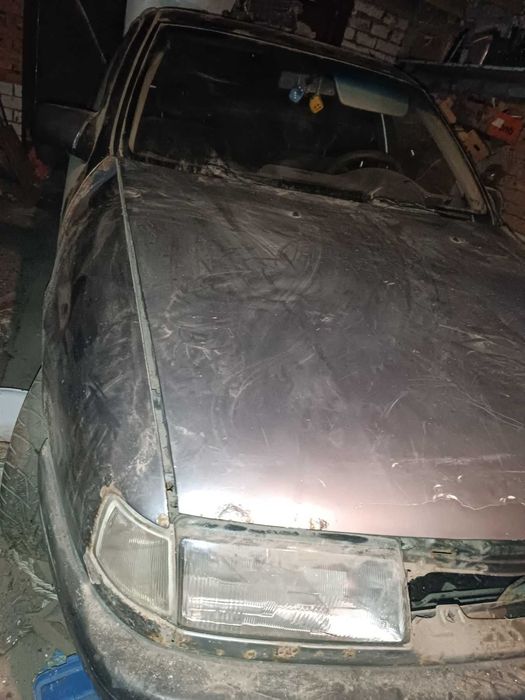 Opel Vectra A. 1992 Року