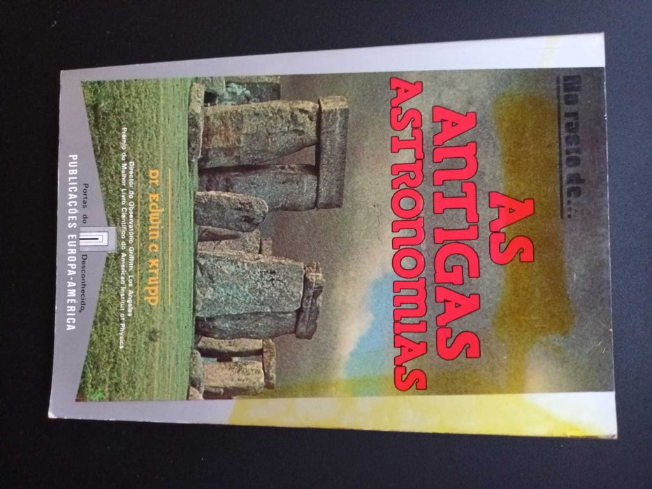 "No Rasto de... As Antigas Astronomias" por Dr. Edwin C. Krupp