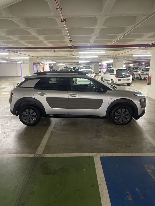 Citroën C4 Cactus 2017 | 174.000 km | Manual | Sensor + Bluetooth | 8.500€
