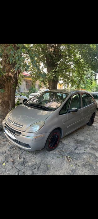 Продам машину ..