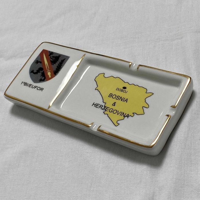 Cinzeiro decorativo contingente do Exército 1º BI/EUFOR na Bósnia