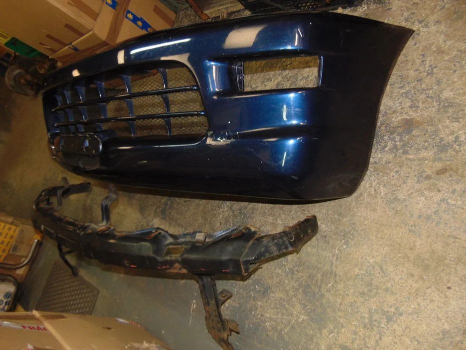 Mitsubishi space gear para-choques