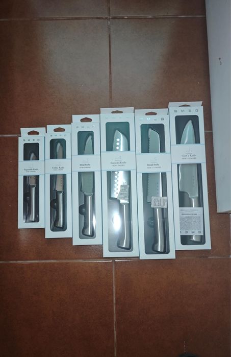 Bloco de Facas SMEG Completo