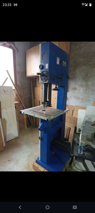 Serra de fita semi nova