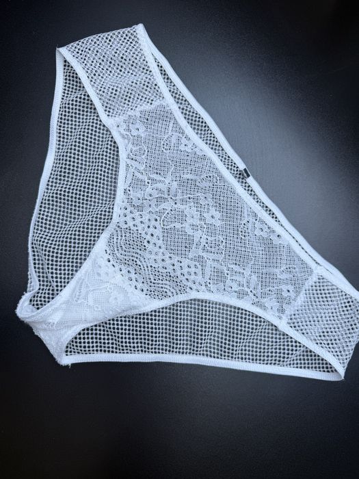 Białe white używane koronka stringi S damskie majtki