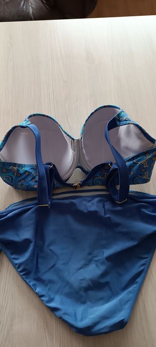 Strój dwuczęściowy