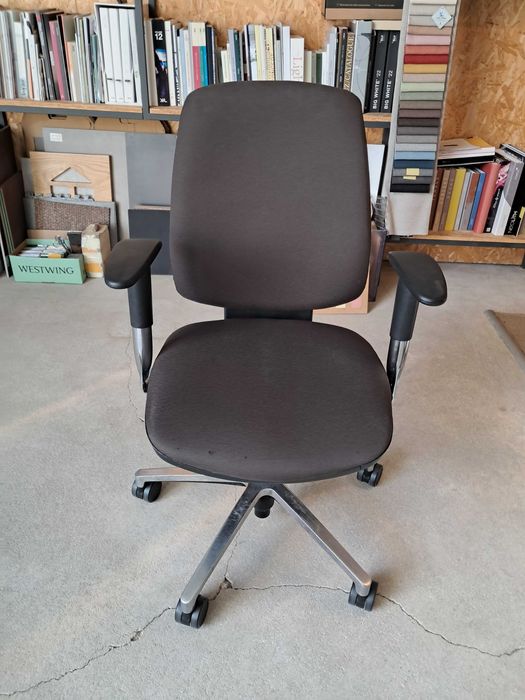 Cadeira de Escritório Ergonómica com Rodas
