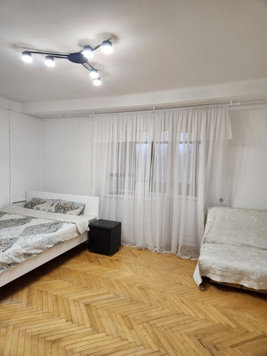 Посуточно 1 но комнатная кв.на Русановке,м.Левобережная 10 мин.пеши