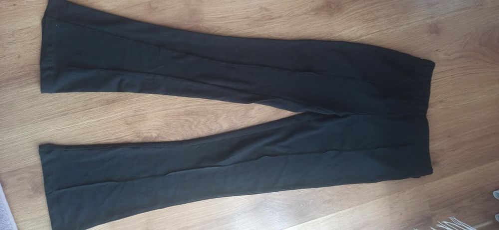 Spodnie czarne dzwony