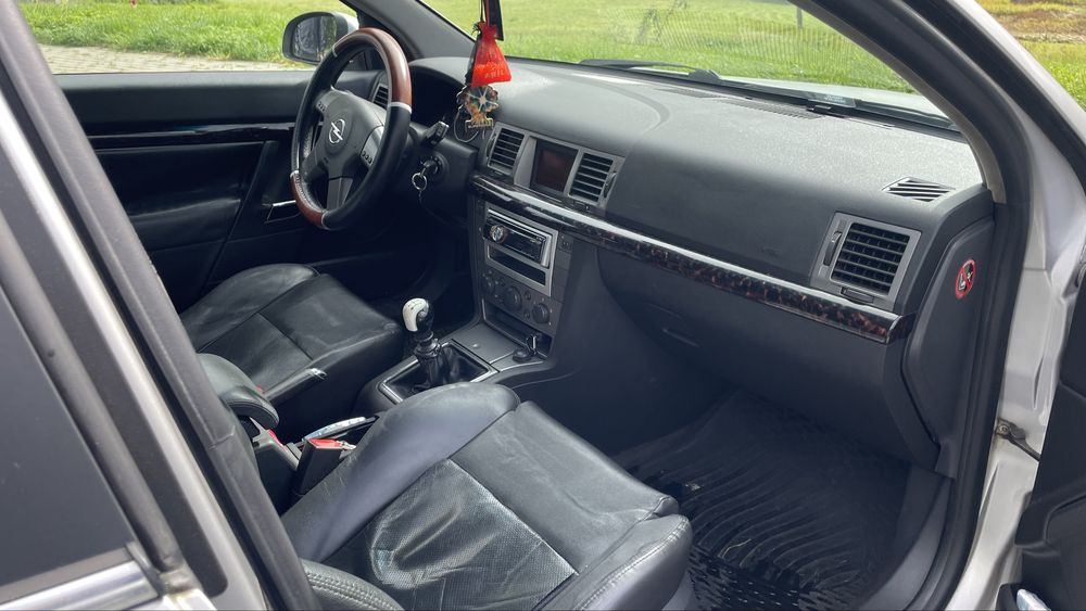 Opel Vectra C Kombi 2.2 benzyna