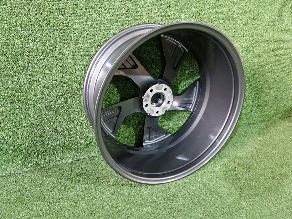 Диски R22 5 x 112 CB 66.5 Audi  Q7 Q8 DAU107