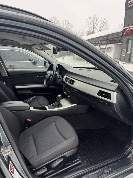 Bmw 3 series e91 2011