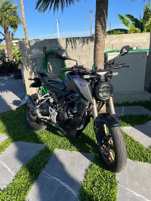 Honda CB125R 2022