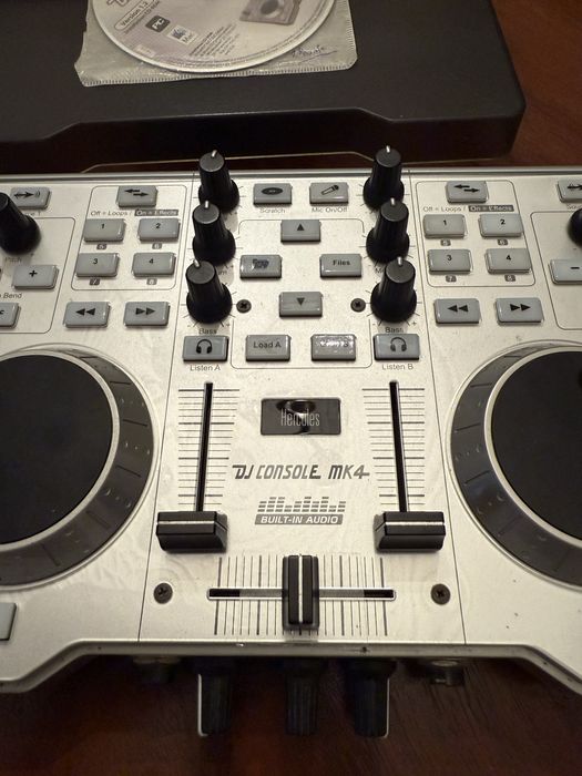 Hercules DJ Console MK4 - Mesa de mistura para DJ (como nova)