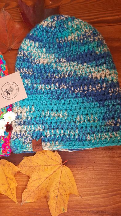 Czapka na szydełku, rękodzieło, akryl