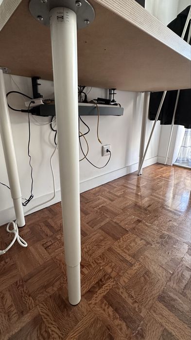 Secretaria Ikea - tampo LAGKAPTEN pés OLOV