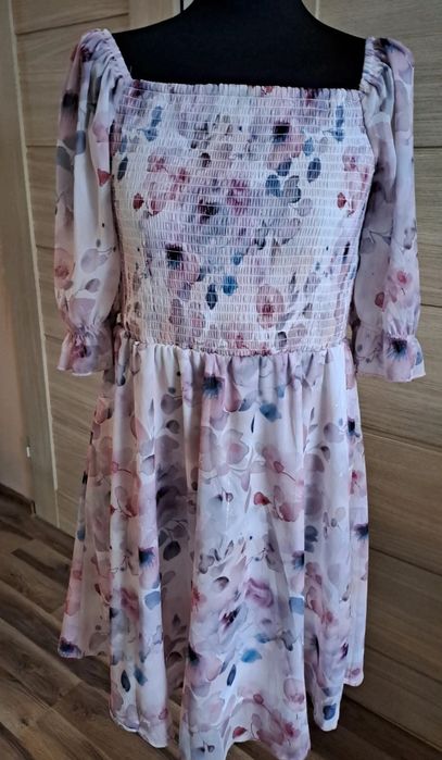 Sukienka mini w kwiaty rozmiar XL