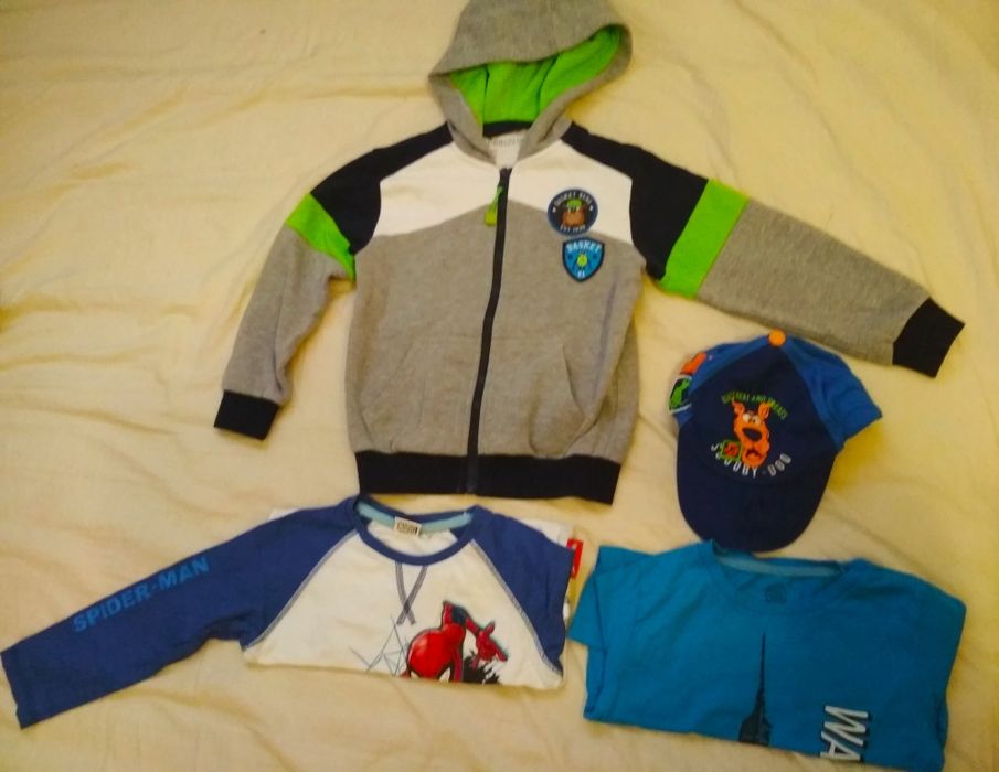 Pakiet ubranek Smyk 104, bluzy,koszulki,spodnie