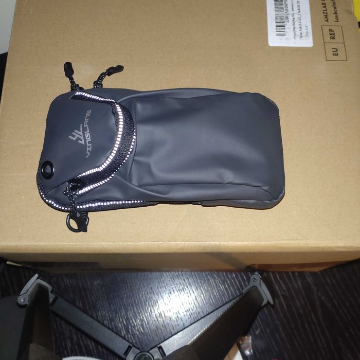 Pokrowiec i opaska na ramie oraz pasek na telefon Yinglang