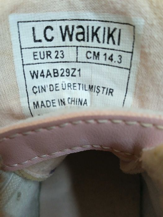 Білі хайтопи Кросівки для дівчинки LC Waikiki Розмір 23