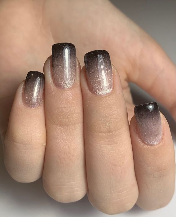 Манікюр педикюр нарощування нігтів на верхні і нижній форми