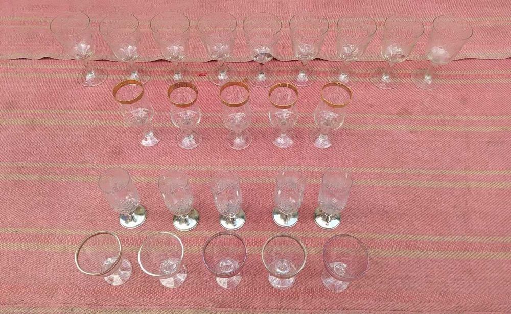 Продаются бокалы, фужеры, рюмки, стаканы, солянки, хлебница.