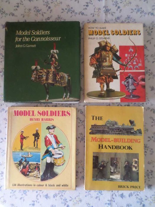 Modelismo ferroviário (catálogos Marklin) e militar