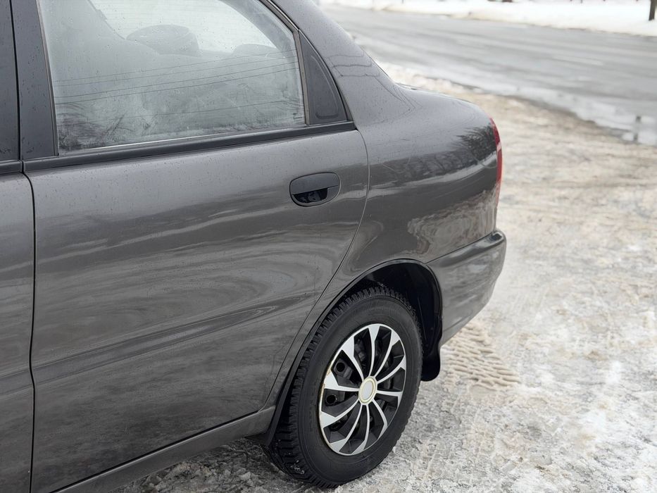 Део сенс 2012 газбензин 90т. Пробег