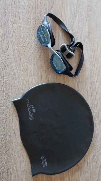 Kit Natação Nabaiji – Fato de Banho Tam. 40 + 2 Toucas + 2 Óculos