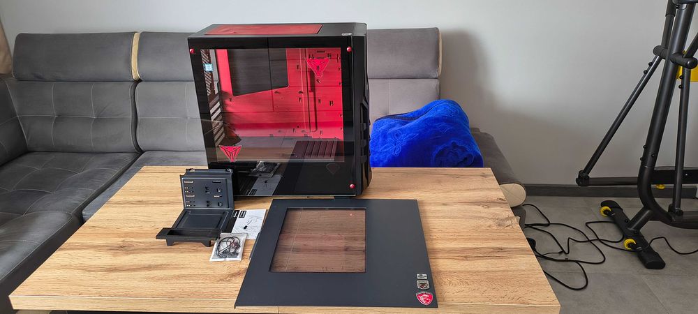Obudowa Sharkoon DG7000-G Red