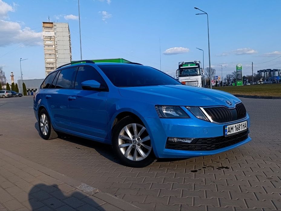 Skoda Octavia 2017 VIN TMBJJ7NE8J0104297 фото оголошення 3 з 22