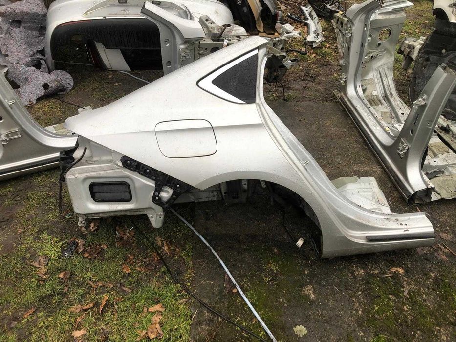 Opel Insignia b błotnik prawy tył poszycie