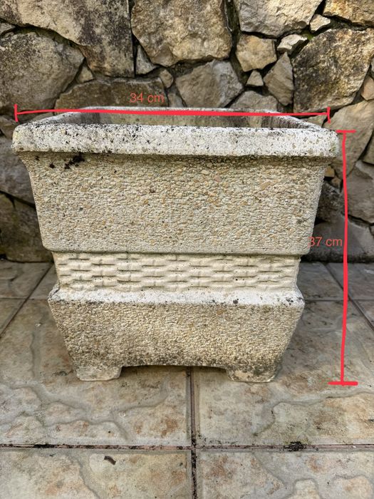 Vasos de pedra para jardim (varias medidas e formatos)