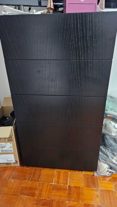 Mobiliária de quarto