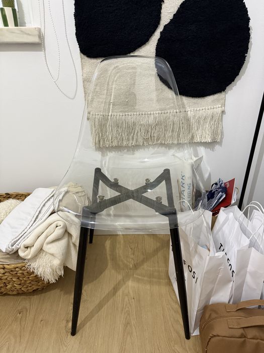 Cadeira homa transparente