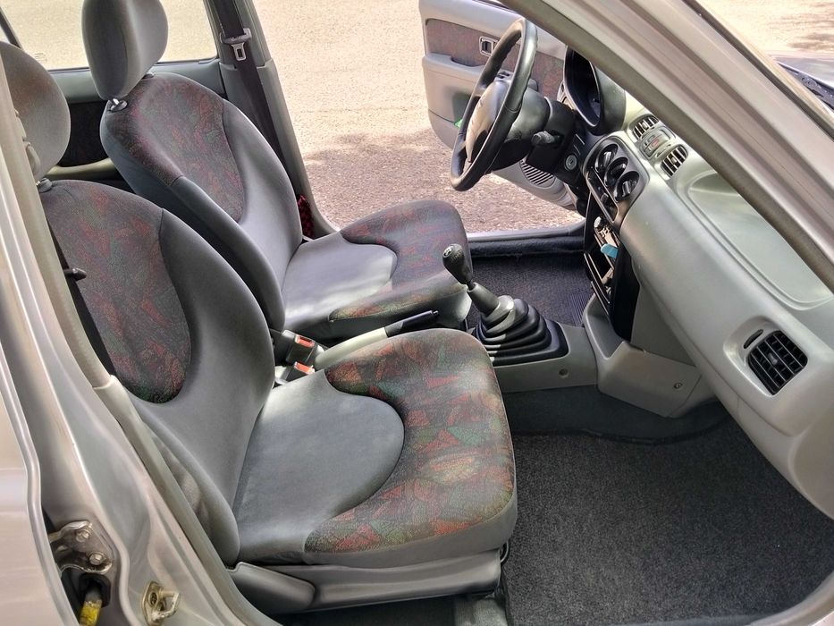 Nissam Micra 16 v. com apenas 86 mil km comprováveis