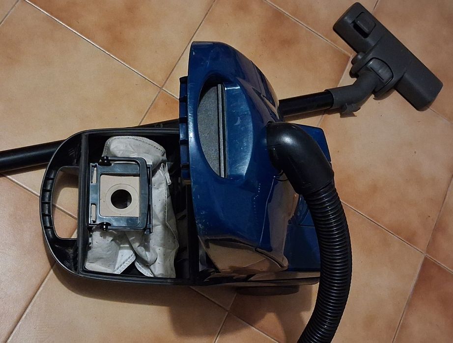 Aspirador Worten com boa sucção